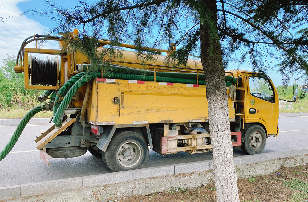 283颂德里清洗抽粪车