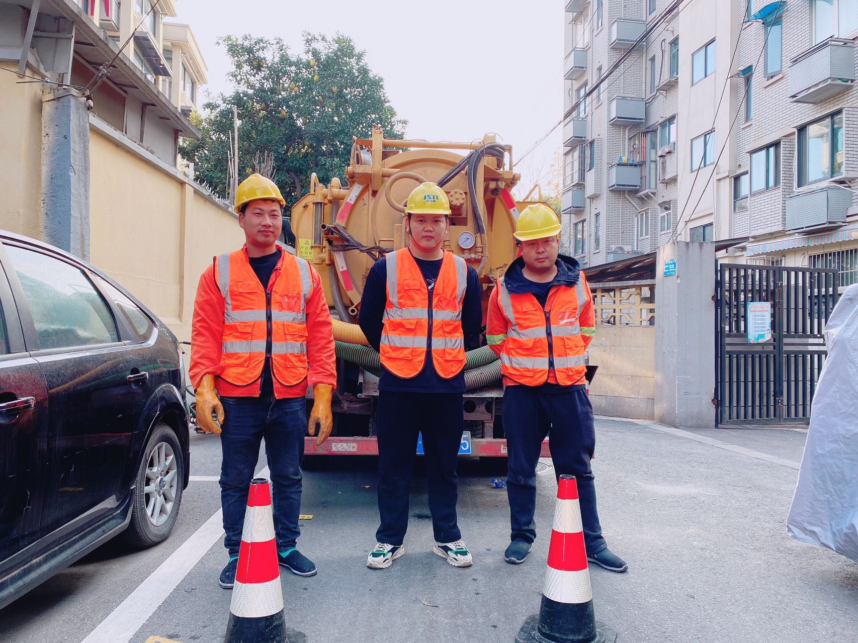 颂德里南京某小区管道清淤检测施工